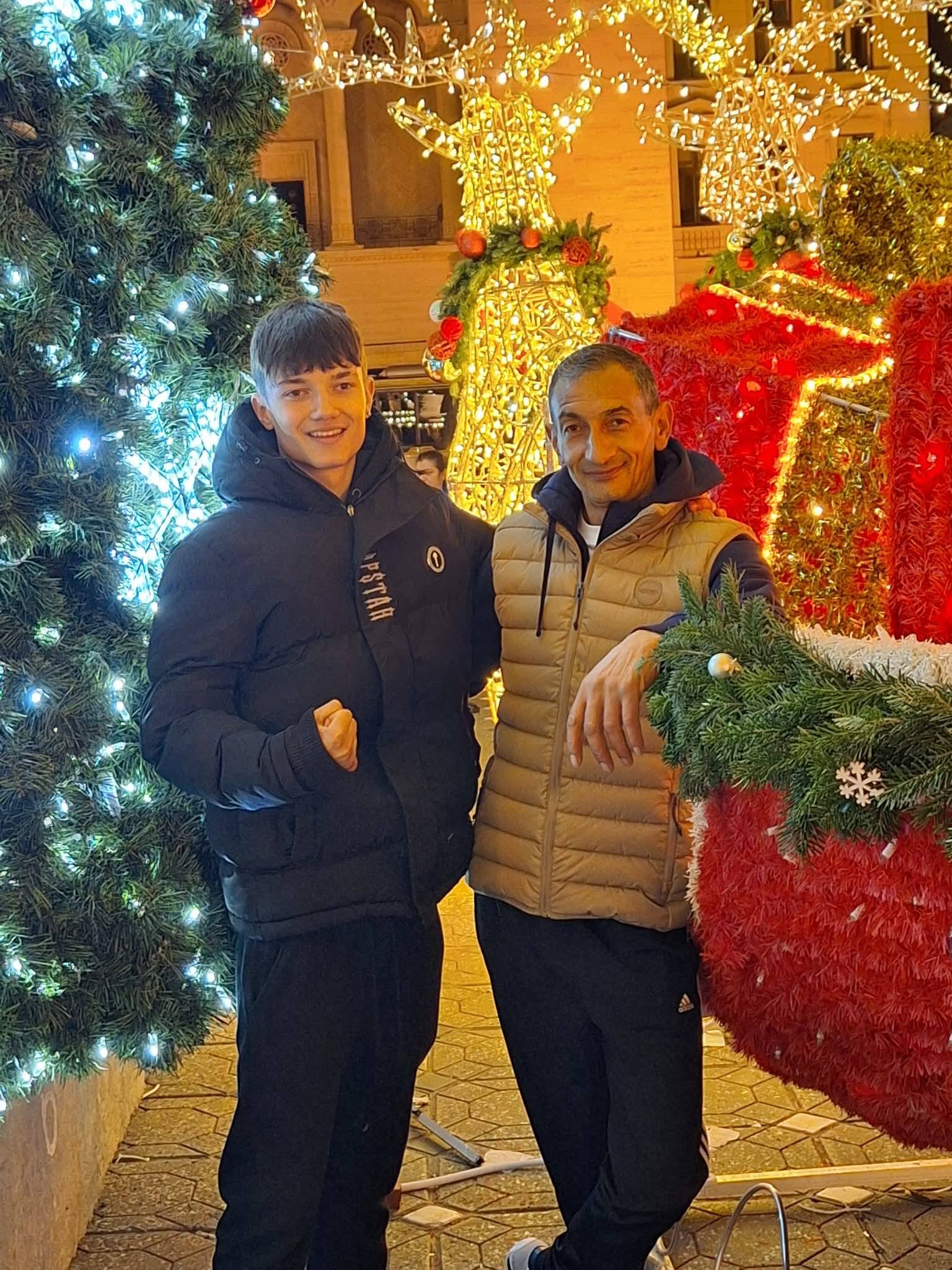 Băiatul de 13 ani din Cenei care și-a omor&acirc;t prietenul, alături de tatăl său, l&acirc;ngă decorul de la un t&acirc;rg de Crăciun