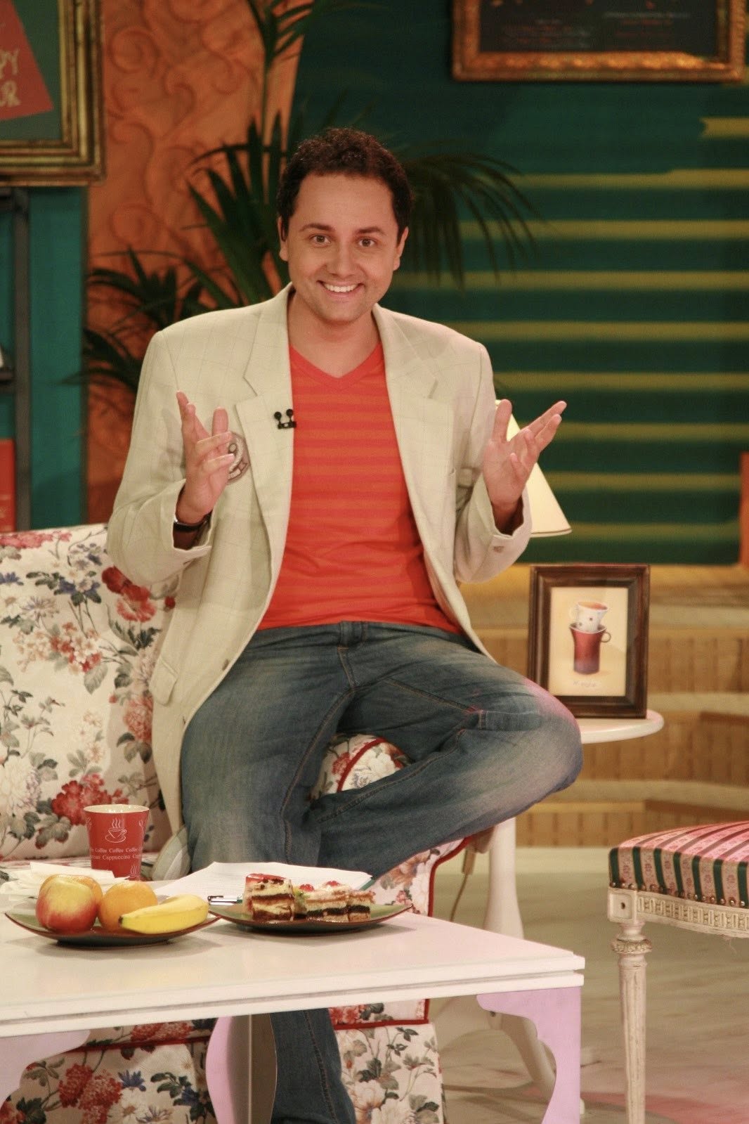 Cătălin Măruță &icirc;n tinerețe, &icirc;n primii ani petrecuți &icirc;n calitate de angajat la ProTV, pe celebra canapea pe care stăteau invitații