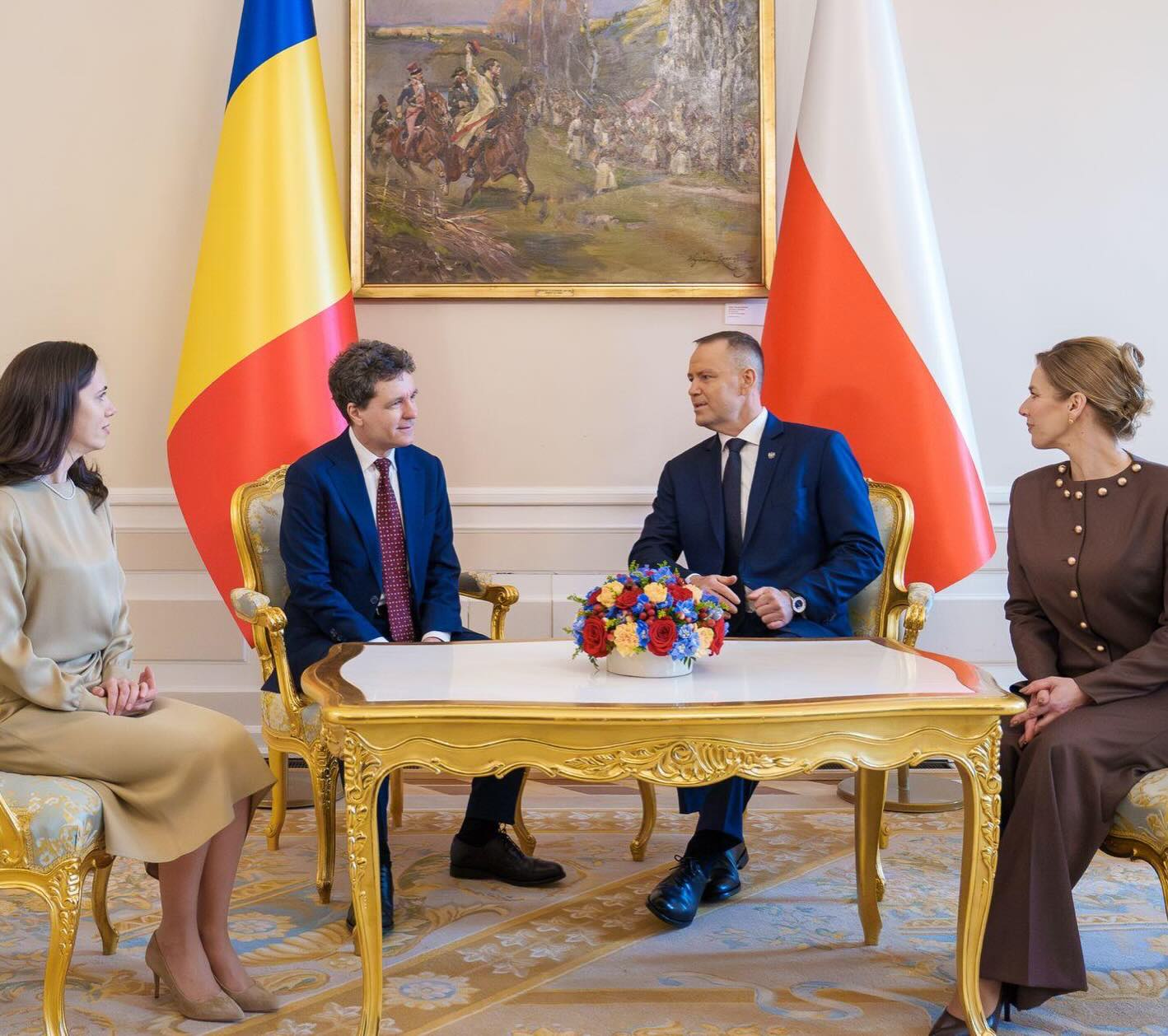 Mirabela Grădinaru și Nicușor Dan, st&acirc;nd la aceeași masă cu președintele polonez Karol Nawrocki și de soția sa Marta Nawrocka