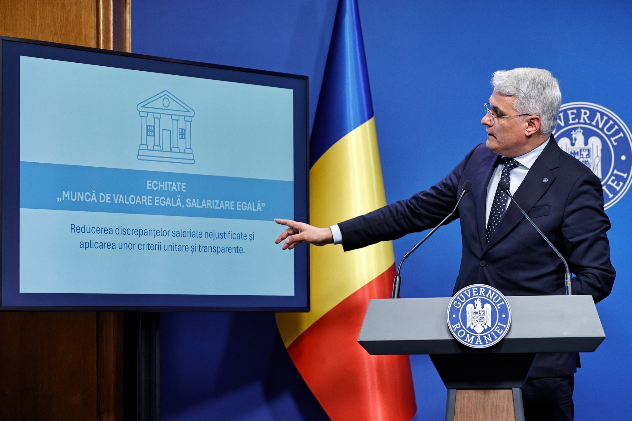 Dragoș&nbsp;P&icirc;slaru, ministrul interimar al Muncii, prezent&acirc;nd explicații despre noua lege salarială a bugetarilor