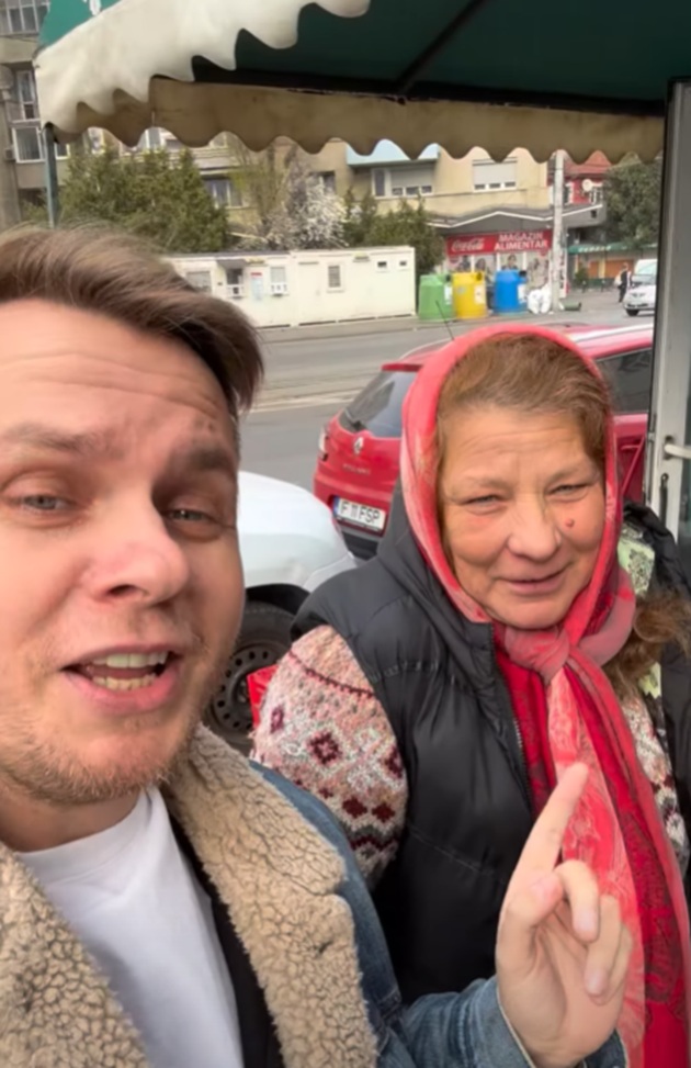 Codin Maticiuc alături de soacra sa, la florăria ei de la 1 Mai din Capitală, &icirc;mbrăcați &icirc;n haine groase