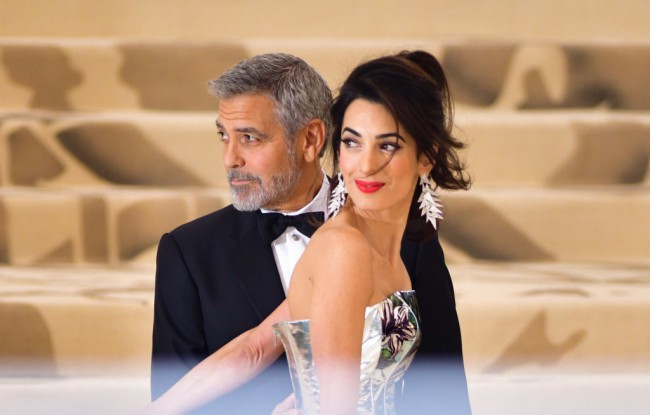 George Clooney si sotia sa mai tanara, Amal