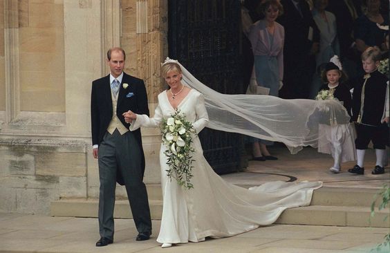 nunta Printul Edward cu Sophie Rhys