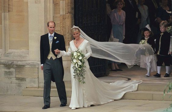 nunta Printul Edward cu Sophie Rhys