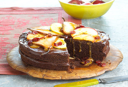 tort decorat cu fructe