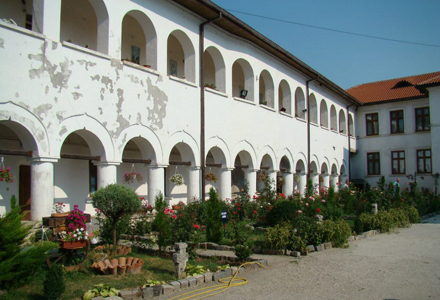Manastirea Comana