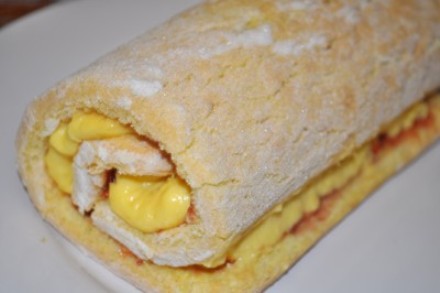 Rulada cu crema de vanilie
