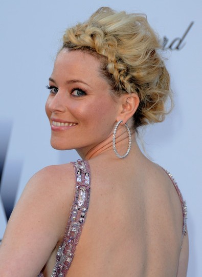  Elizabeth Banks