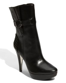 poza ghete Kenneth Cole