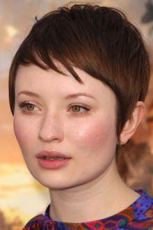 poza tunsoare pixie Emily Browning