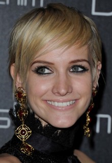 tunsoare pixie Ashlee Simpson Wentz