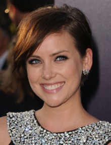 pzoa tunsoare pixie Jessica Stroup