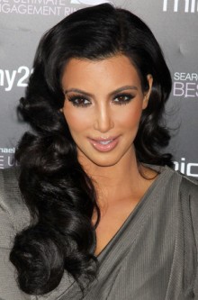 poza coafura Kim Kardashian
