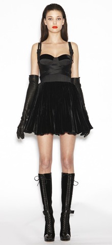 poza rochie neagra Versus