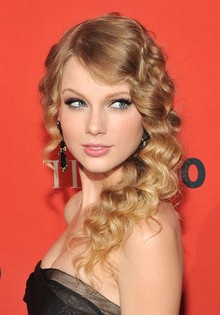 Taylor Swift, mai 2010