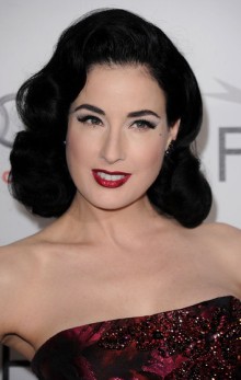 poze coafuri Dita Von Teese