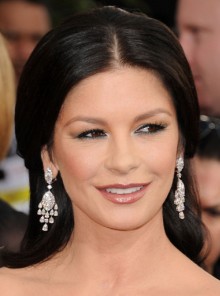 poza coafura Catherine Zeta Jones