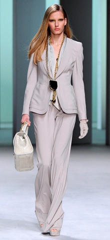 moda 2011 costum Elie Saab