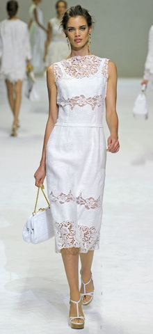 moda 2011 rochie alba Dolce&Gabbana