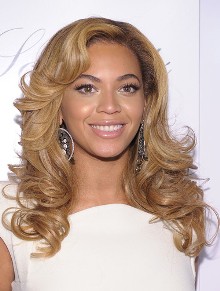 poza coafura onduleuri Beyonce