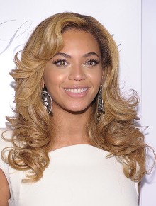 poza coafura onduleuri Beyonce