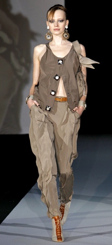 pantaloni si fuste la moda in 2011
