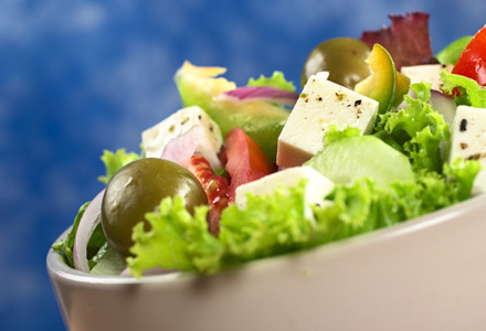 Salata de tofu cu fructe de sezon