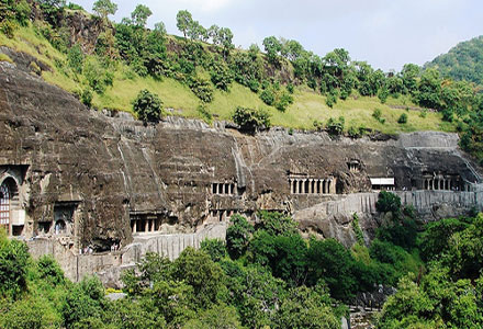  pesterile din ajanta