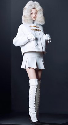 imagine ciorapi peste genunchi