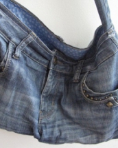 5 idei de haine vechi transformate in piese must-have