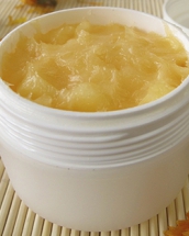 Cum sa folosesti crema de galbenele pentru cosuri