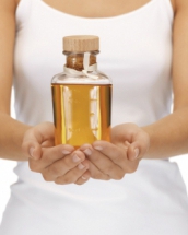 Beneficiile uleiului de neem: iata cate boli poate sa trateze! 