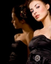 15 moduri prin care sa transformi o rochie neagra intr-o tinuta originala pentru Revelion