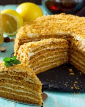 10 secrete care te vor ajuta să faci cel mai pufos blat de tort