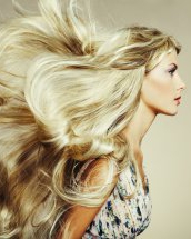 15 soluții rapide pentru păr electrizat