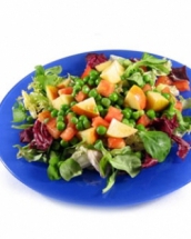 O salata delicioasa: Salata de mazare cu sos cremos de portocale