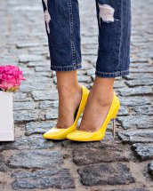 Pantofii stiletto nu se poartă de Revelion. 10 modele pe care să le alegi în loc