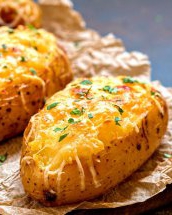 Cartofi umpluți, la cuptor, cu brânză și ceapă! Un deliciu de gustare