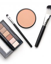 Tehnici de machiaj pentru începători: trucuri pentru un makeup la modă în 2020
