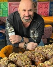 Cât trebuie să scoată românii din buzunar pentru un cozonac făcut de chef Cătălin Scărlătescu