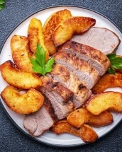 Mușchiulet de porc la cuptor: rețeta perfectă pentru orice anotimp