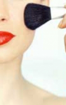 7 greseli in make-up si modul in care le poti evita