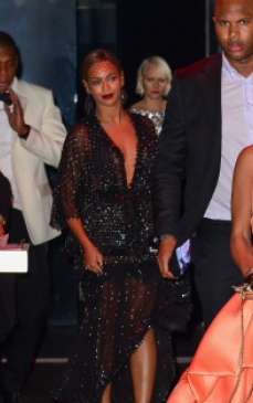 Jay-Z a fost batut intr-un lift de sora lui Beyonce