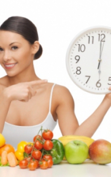 Dieta de opt ore: mănânci orice și slăbești până la 10 kilograme