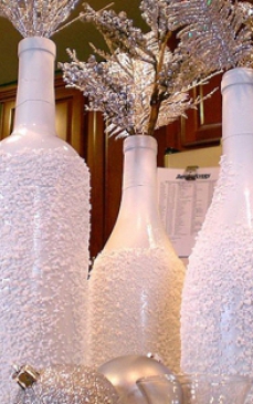 Transforma recipientele goale in sticle decorative pentru Craciun