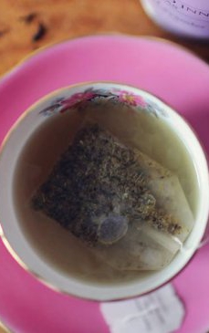 10 intrebuintari neobisnuite ale ceaiului la plic