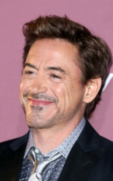 Gest emotionant: Afla ce a facut Robert Downey Jr pentru un pusti de 7 ani