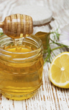 Dieta cu miere si lamaie: cum sa slabesti cu un pahar de limonada pe zi