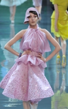 Un model de talie internationala: Irina Lazareanu