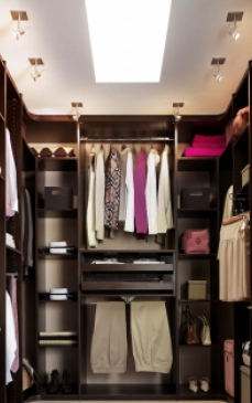 Vedetele iti ofera idei fabuloase de amenajare a dressingului! 